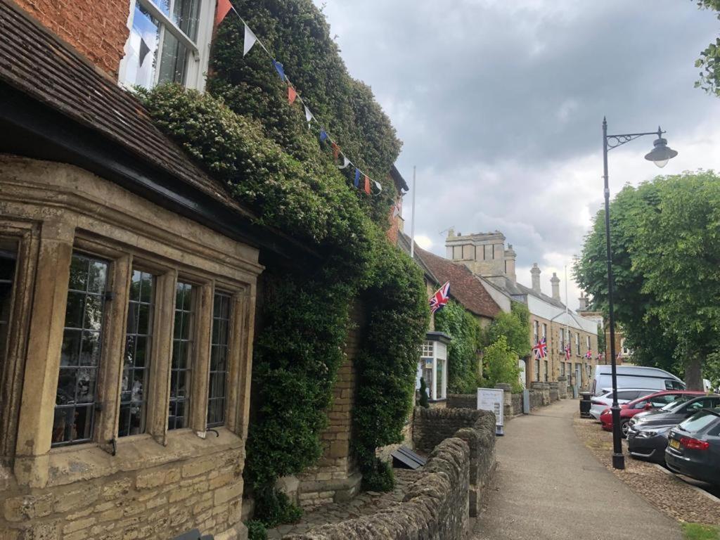 Dease Manor Apartment Higham Ferrers Exterior foto